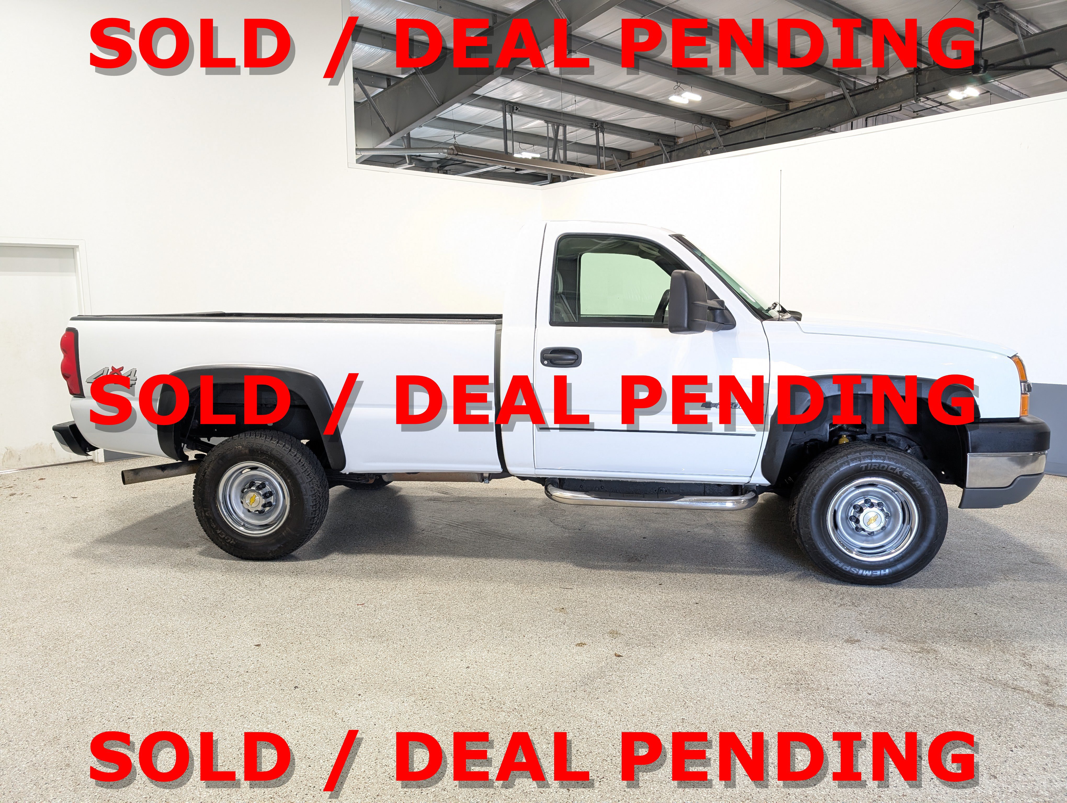 Used 2003 Chevrolet Silverado 2500 4x4 Regular Cab w/ Snow Plow Prep Package image 2