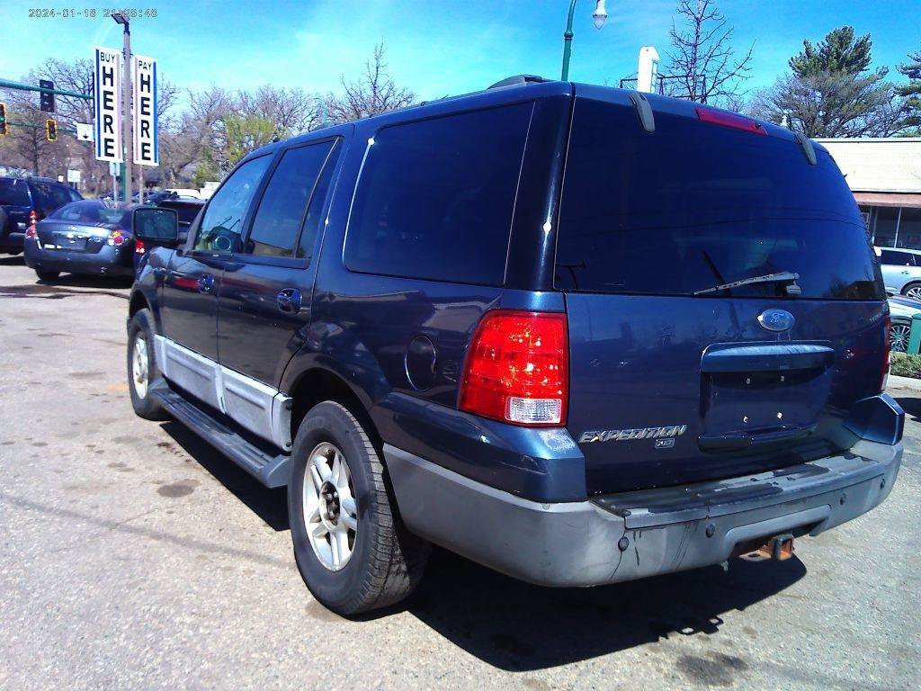 Used 2004 Ford Expedition XLT AWD/4WD image 4