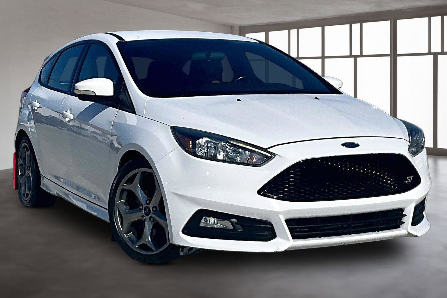 Used 2018 Ford Focus ST FWD image 13