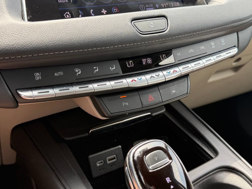 Used 2023 Cadillac XT4 Premium Luxury FWD image 20