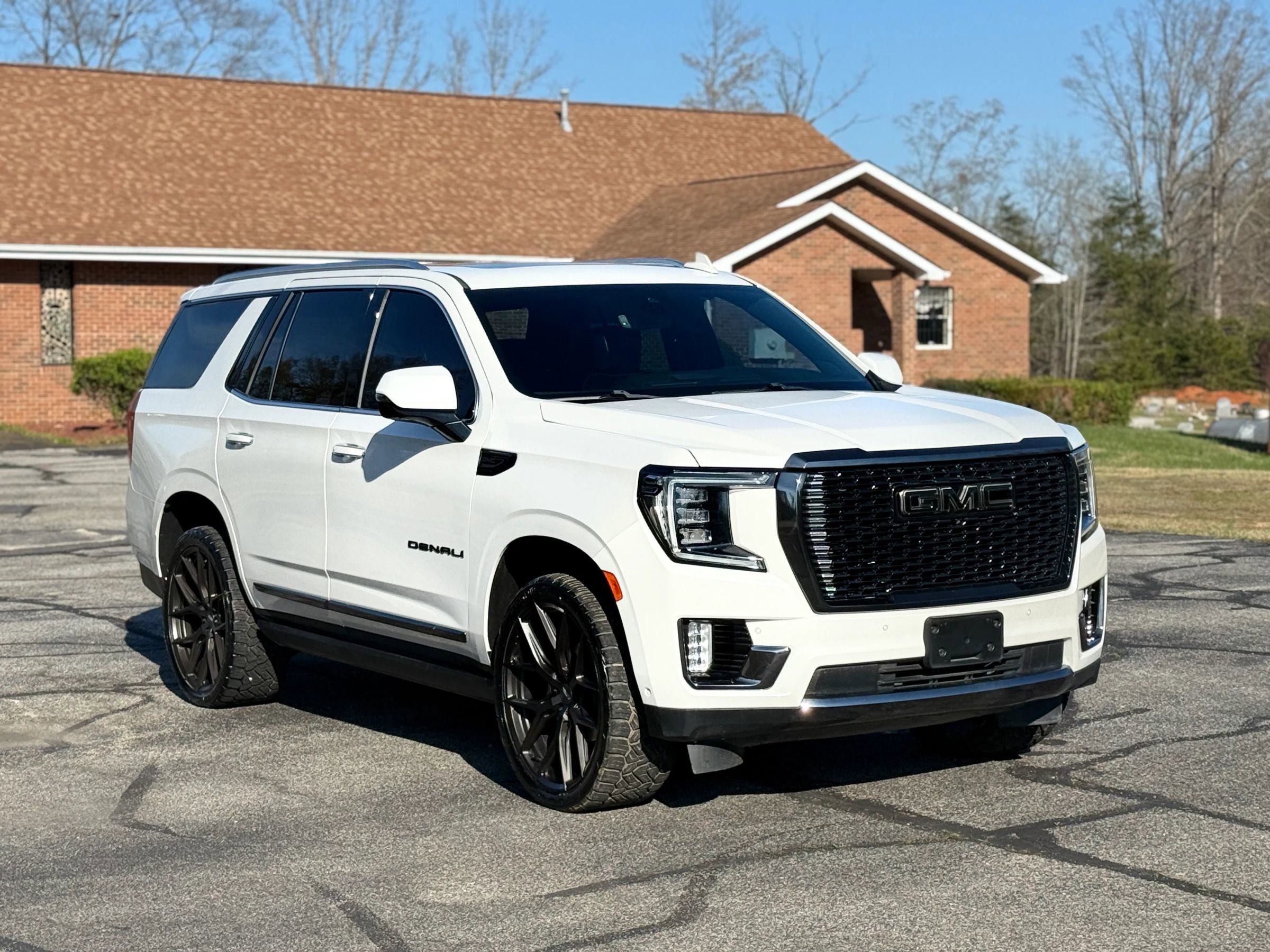 Used 2023 GMC Yukon Denali Ultimate w/ LPO, Floor Liner Package image 1