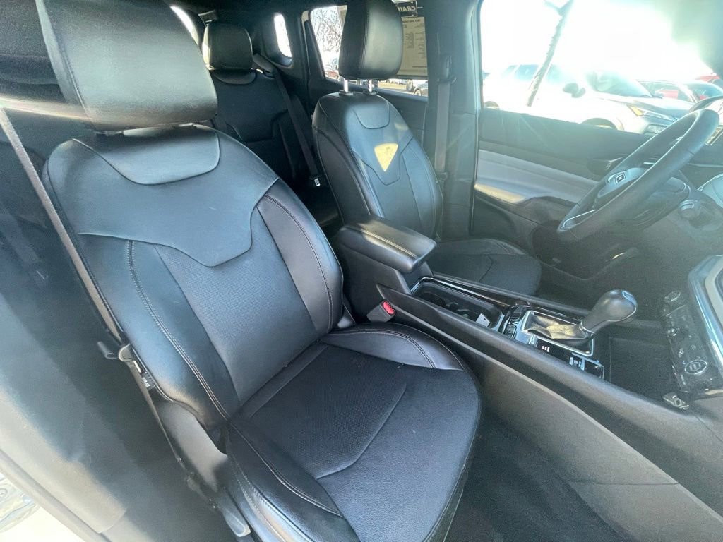 Used 2023 Jeep Compass Limited image 29