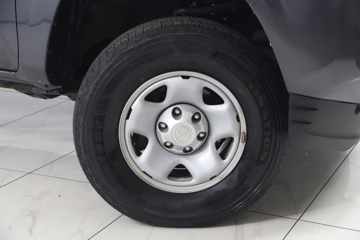 Used 2023 Toyota Tacoma SR AWD/4WD image 12