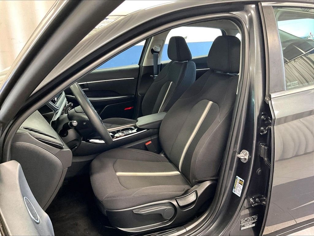 Used 2023 Hyundai Sonata SE w/ Cargo Package FWD image 10