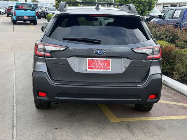 Used 2025 Subaru Outback Onyx Edition image 6