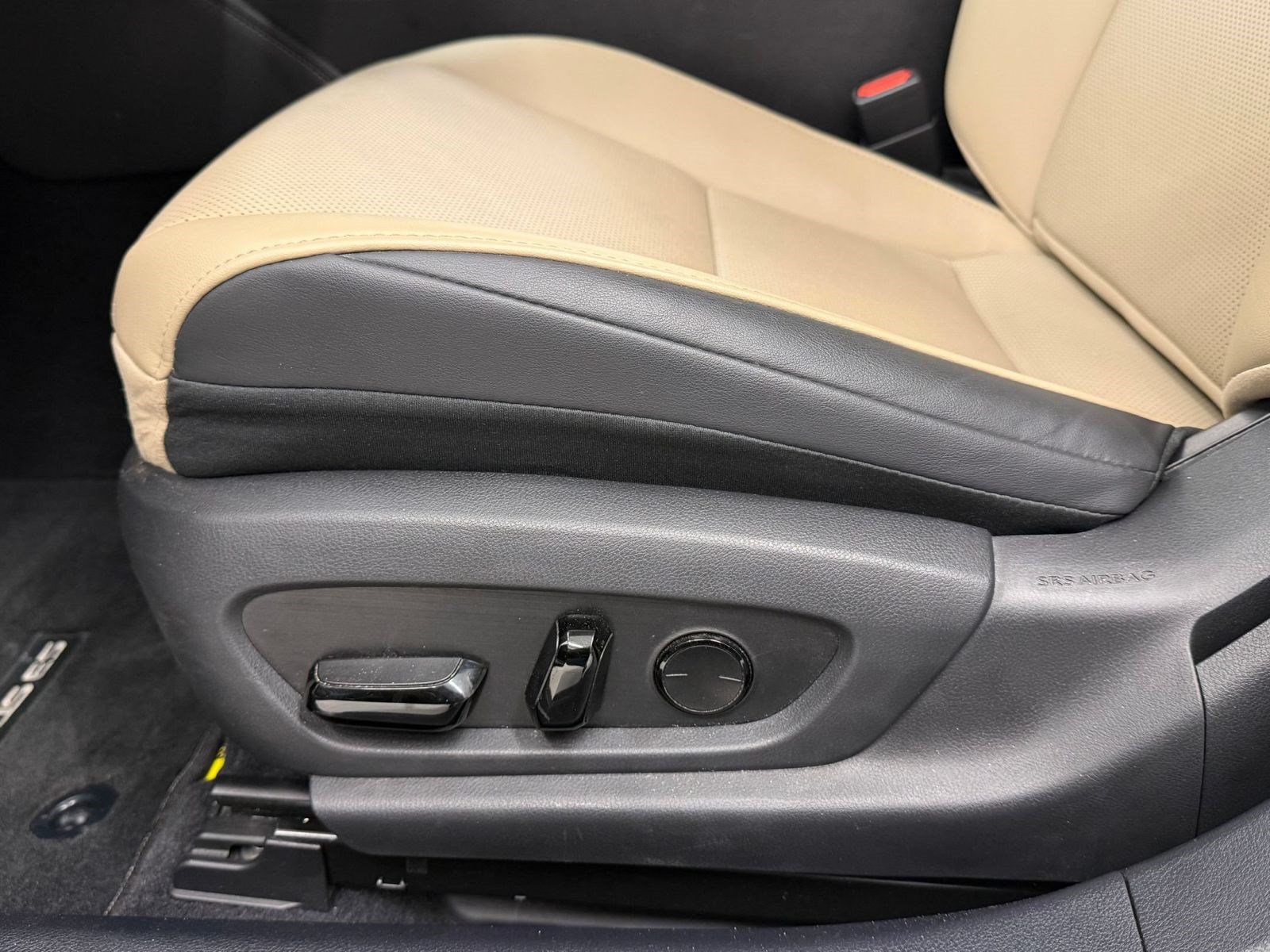 Used 2021 Lexus ES 300h w/ Premium Package FWD image 12
