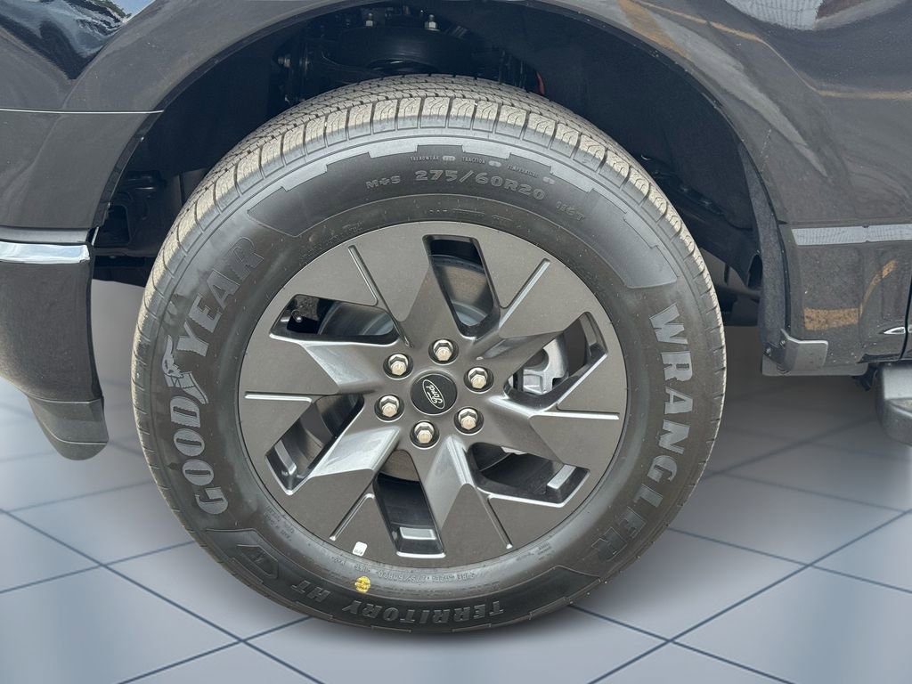 New 2025 Ford F150 Lightning Flash AWD/4WD image 5