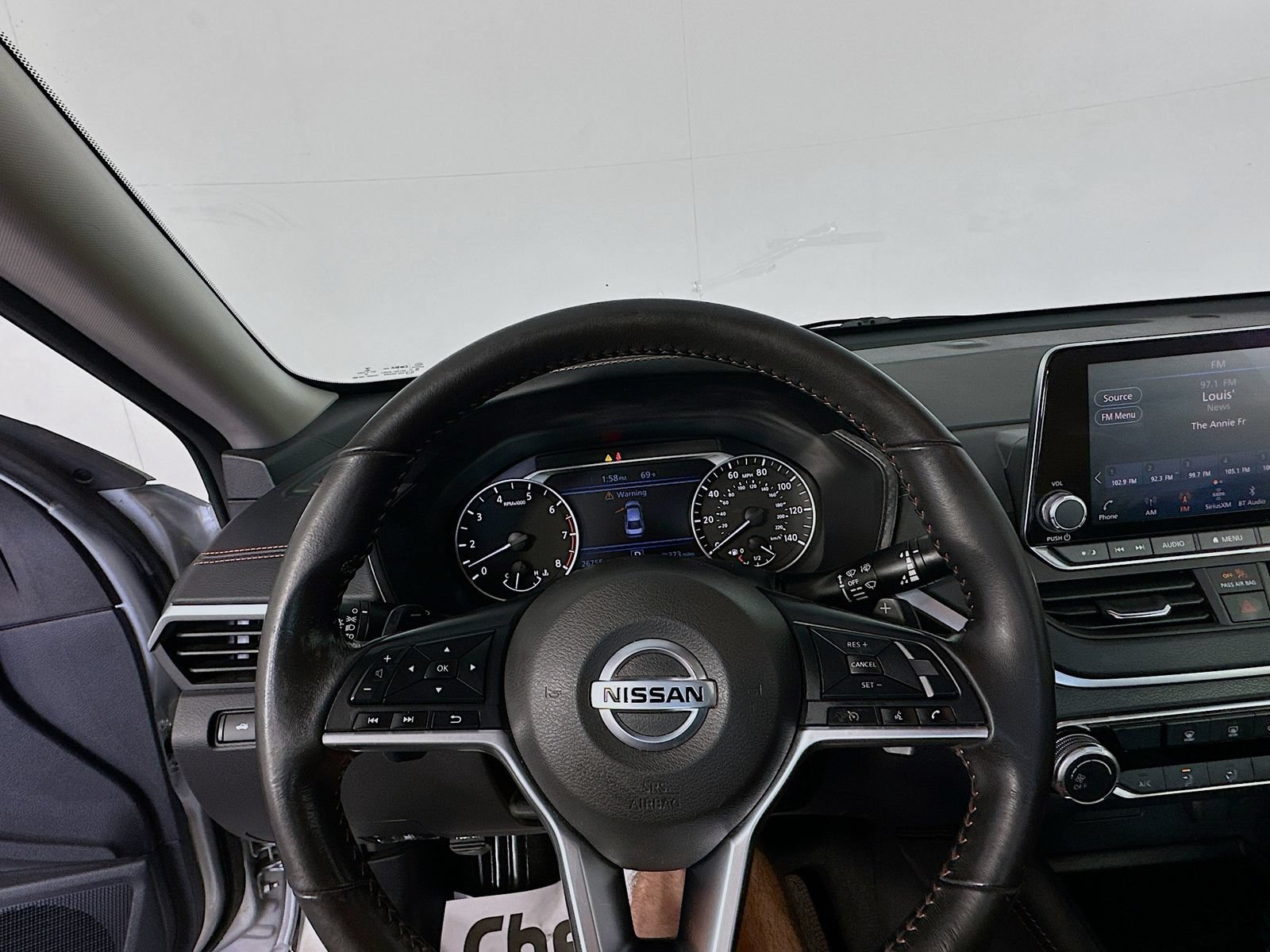 Used 2022 Nissan Altima 2.5 SR FWD image 11