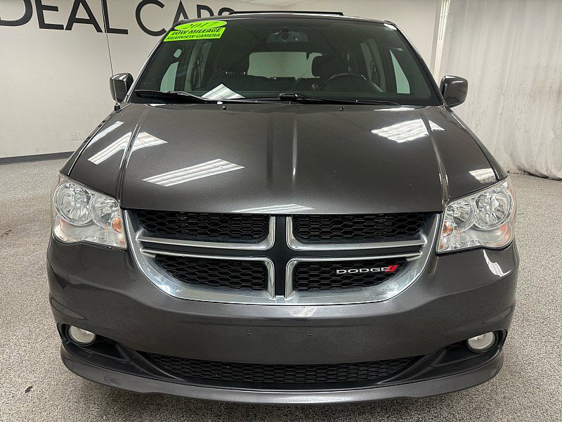 Used 2017 Dodge Grand Caravan SXT w/ Rear Park Assist Package image 2