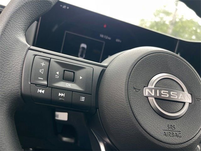 Used 2025 Nissan Kicks S image 13