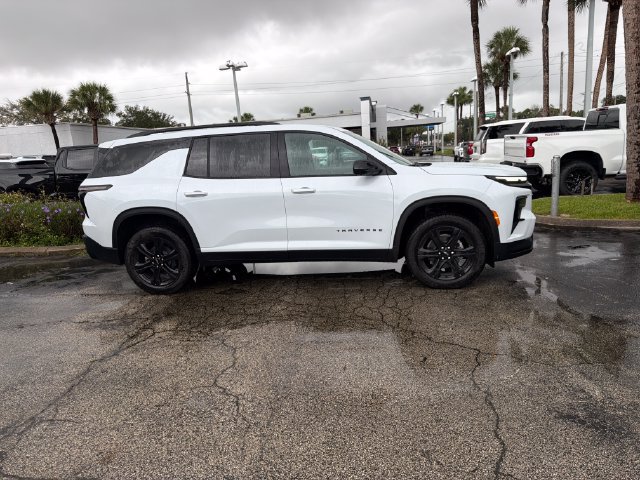 New 2027 Chevrolet Traverse LT w/ Midnight/Sport Edition FWD image 15