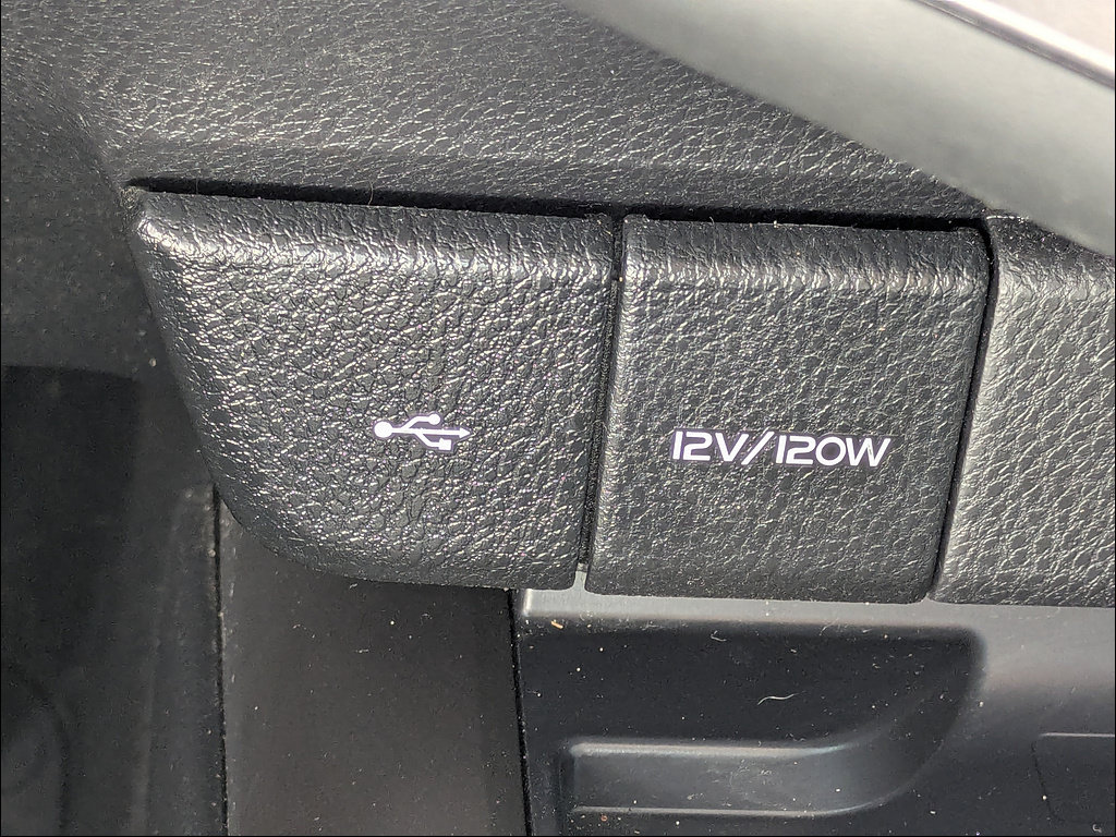 Used 2022 Toyota Camry SE w/ Audio Upgrade Package FWD image 22