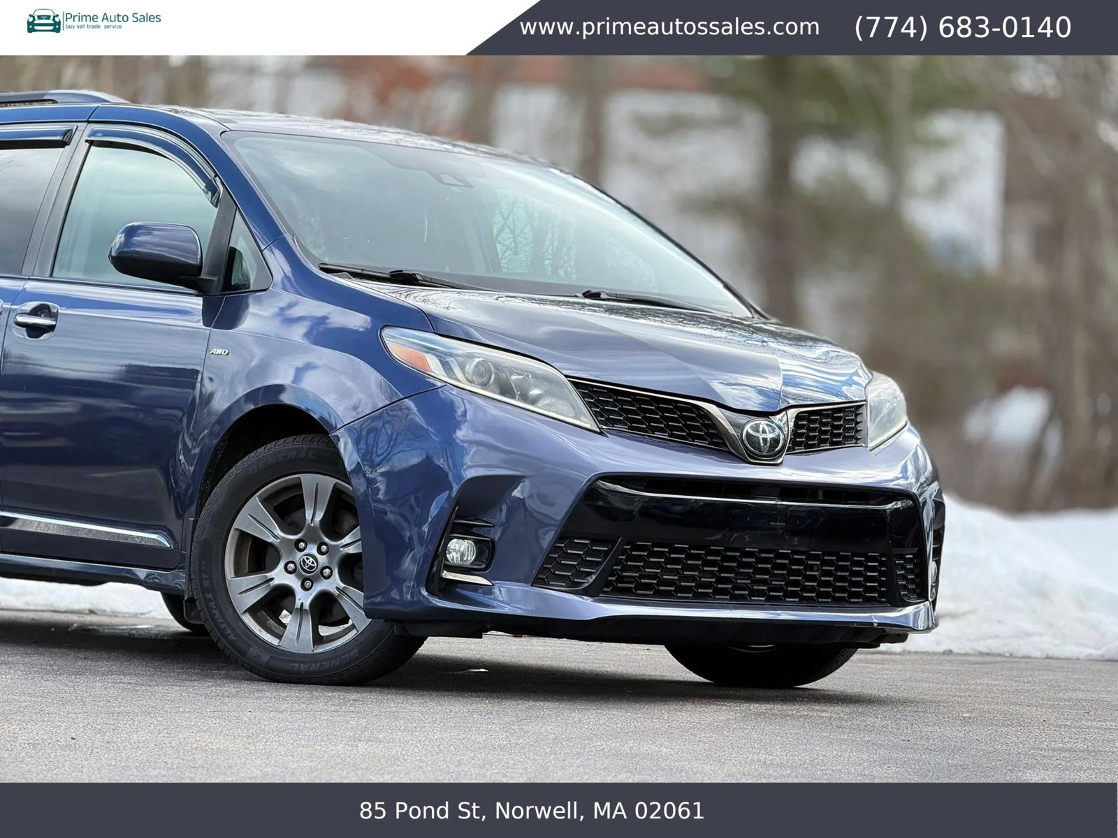 Used 2019 Toyota Sienna SE w/ SE Preferred Package AWD/4WD image 2