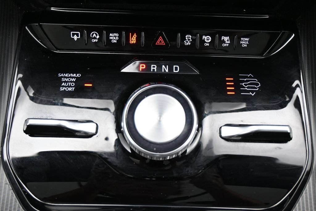 New 2026 Jeep Grand Wagoneer L Summit AWD/4WD image 27