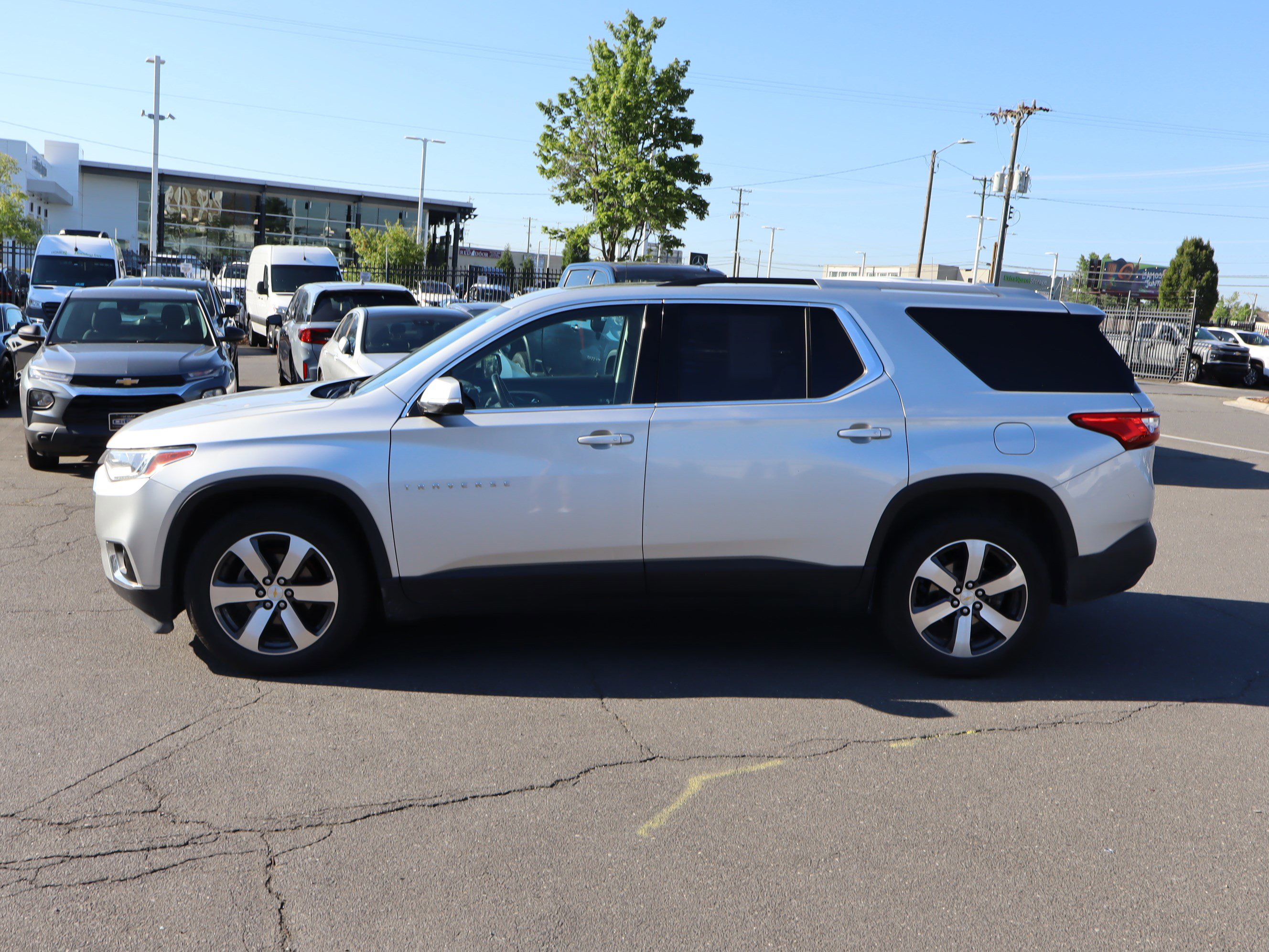 Used 2018 Chevrolet Traverse LT AWD/4WD image 7