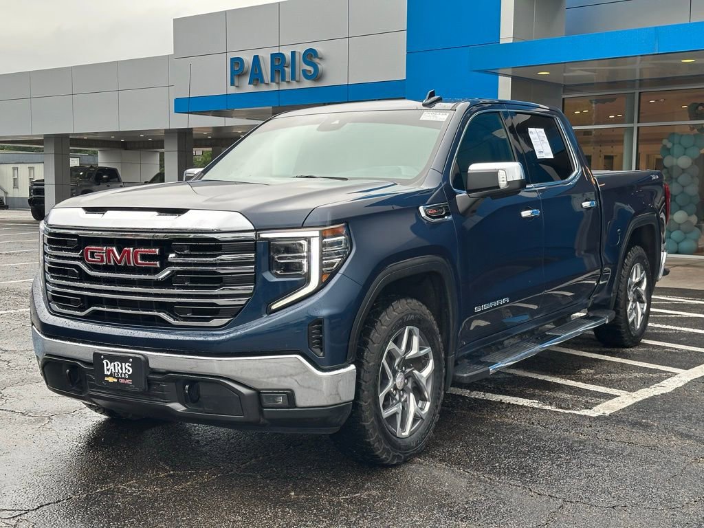 Used 2023 GMC Sierra 1500 SLT w/ SLT Premium Package AWD/4WD image 3