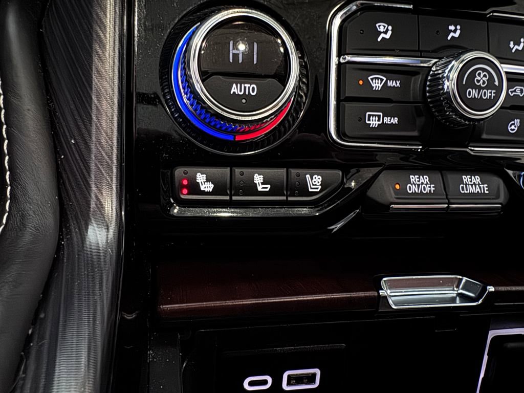 Certified 2024 GMC Yukon Denali Ultimate image 24