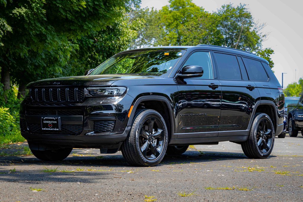 Used 2023 Jeep Grand Cherokee L Laredo image 18