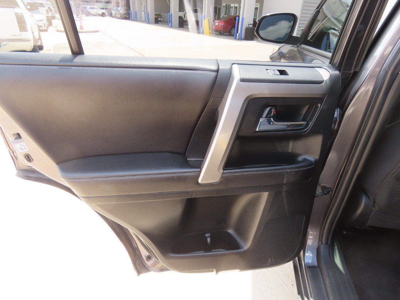 Used 2017 Toyota 4Runner SR5 RWD image 19