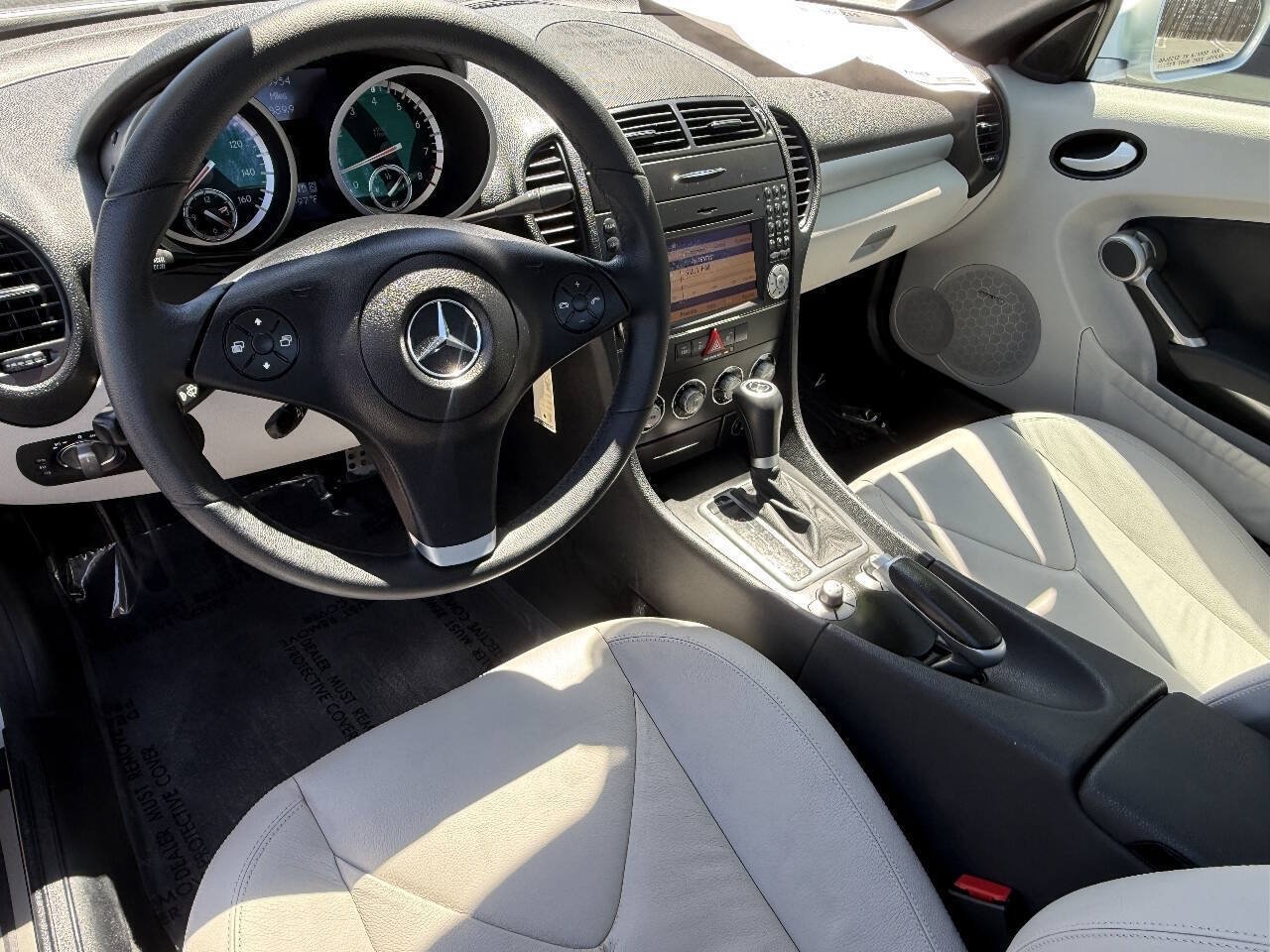 Used 2009 Mercedes-Benz SLK 350 image 8