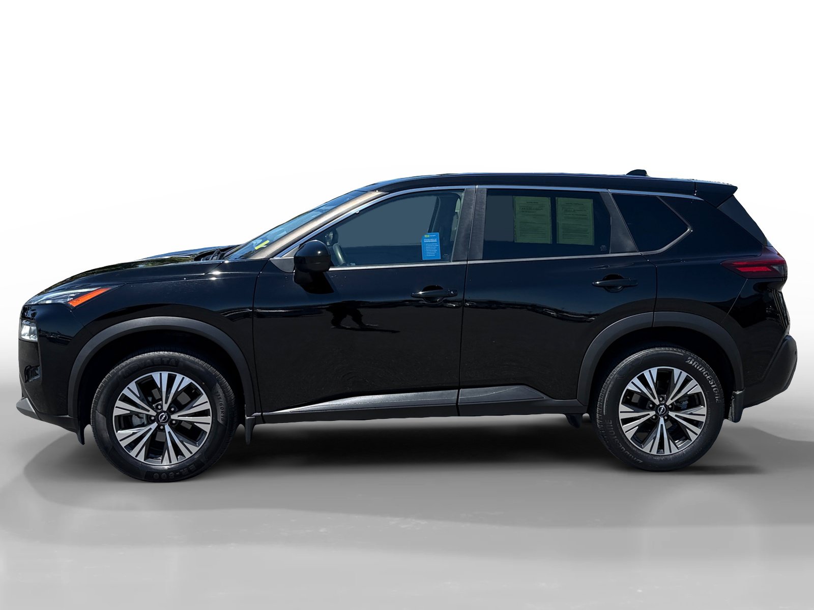 Used 2023 Nissan Rogue SV FWD image 2
