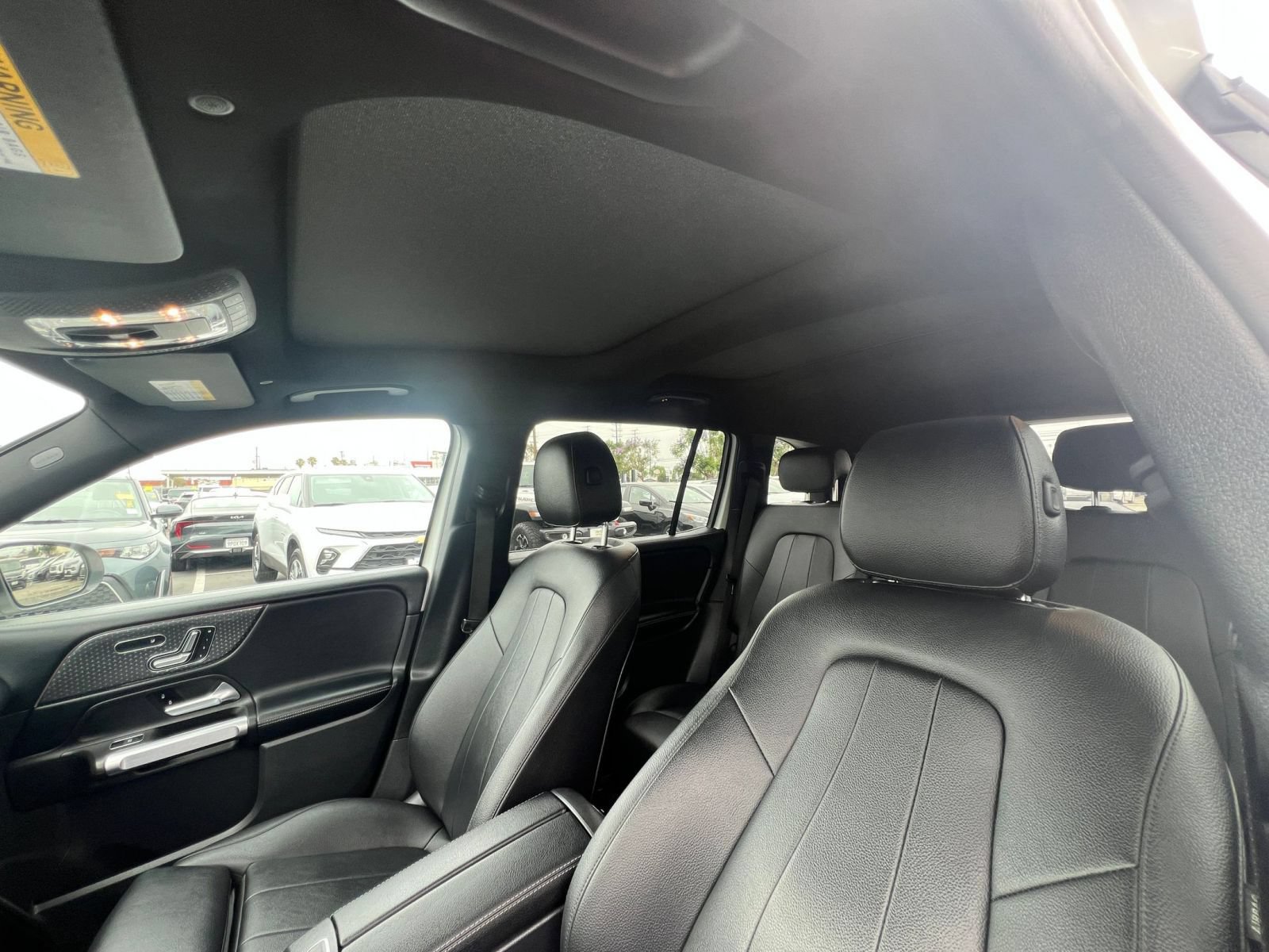 Used 2025 Mercedes-Benz GLB 250 image 32