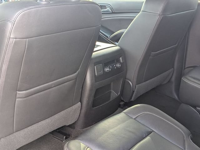 Used 2018 Chevrolet Tahoe LT w/ Luxury Package AWD/4WD image 27