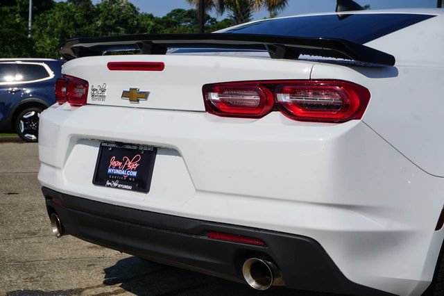 Used 2023 Chevrolet Camaro LT RWD image 5