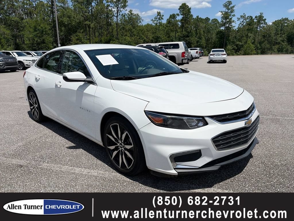 Used 2017 Chevrolet Malibu LT FWD image 1