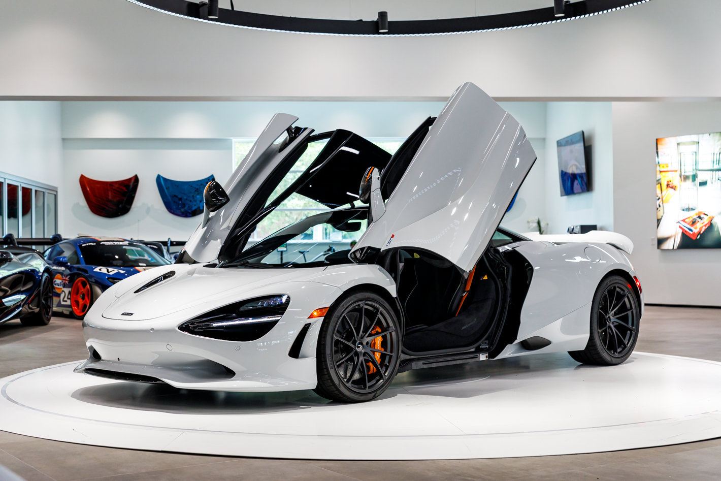 Used 2027 McLaren 750S RWD image 6