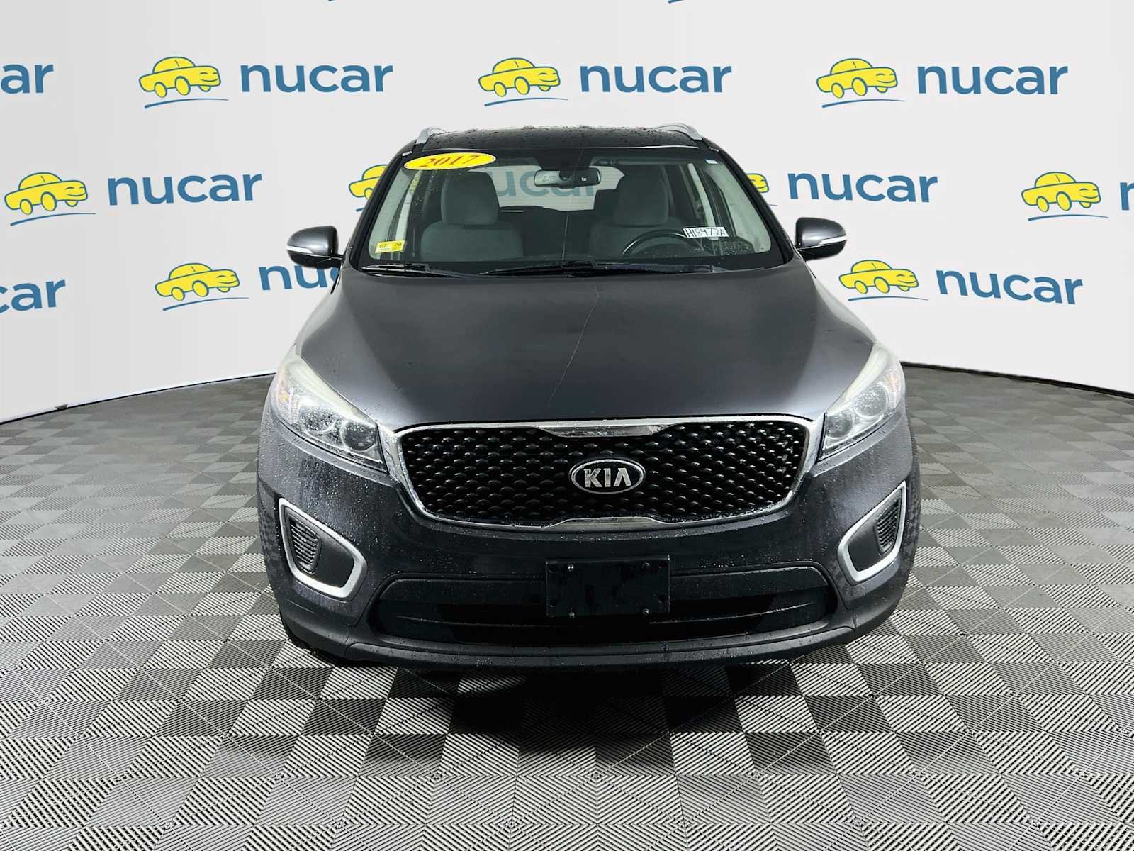 Used 2017 Kia Sorento AWD w/ LX Convenience Package image 2
