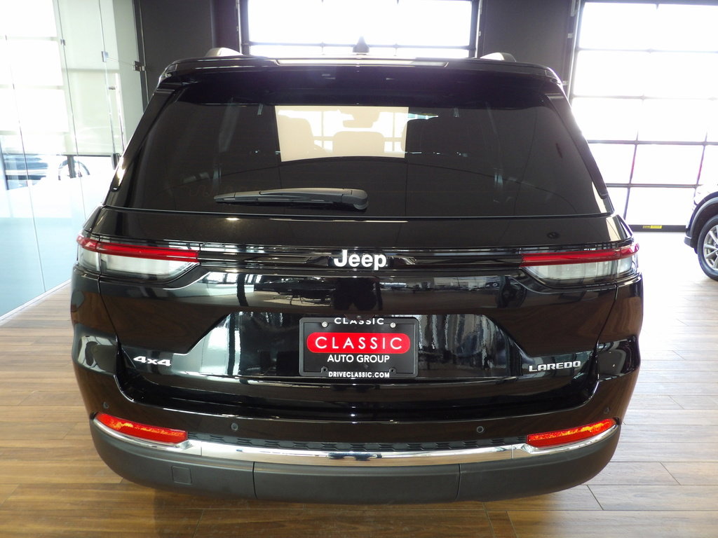 Used 2025 Jeep Grand Cherokee Laredo X w/ Luxury Tech Group I image 7