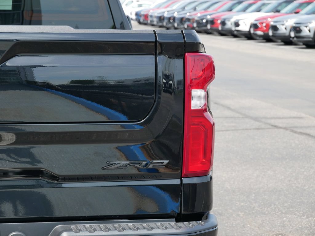 New 2026 Chevrolet Silverado 1500 ZR2 w/ Dark Appearance Package AWD/4WD image 7