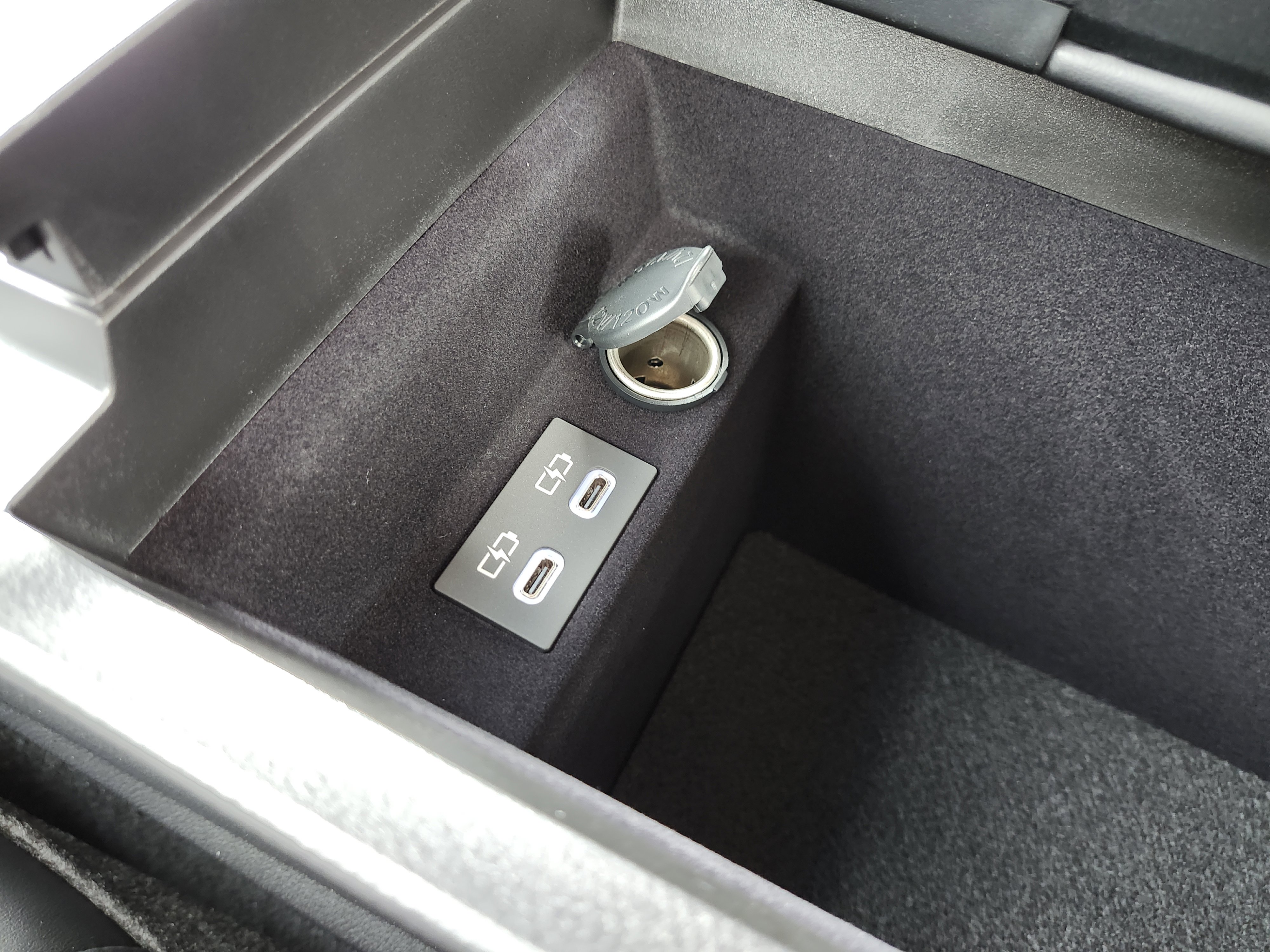 Used 2025 Lexus ES 300h Ultra Luxury w/ Accessory Package (Z2) image 39