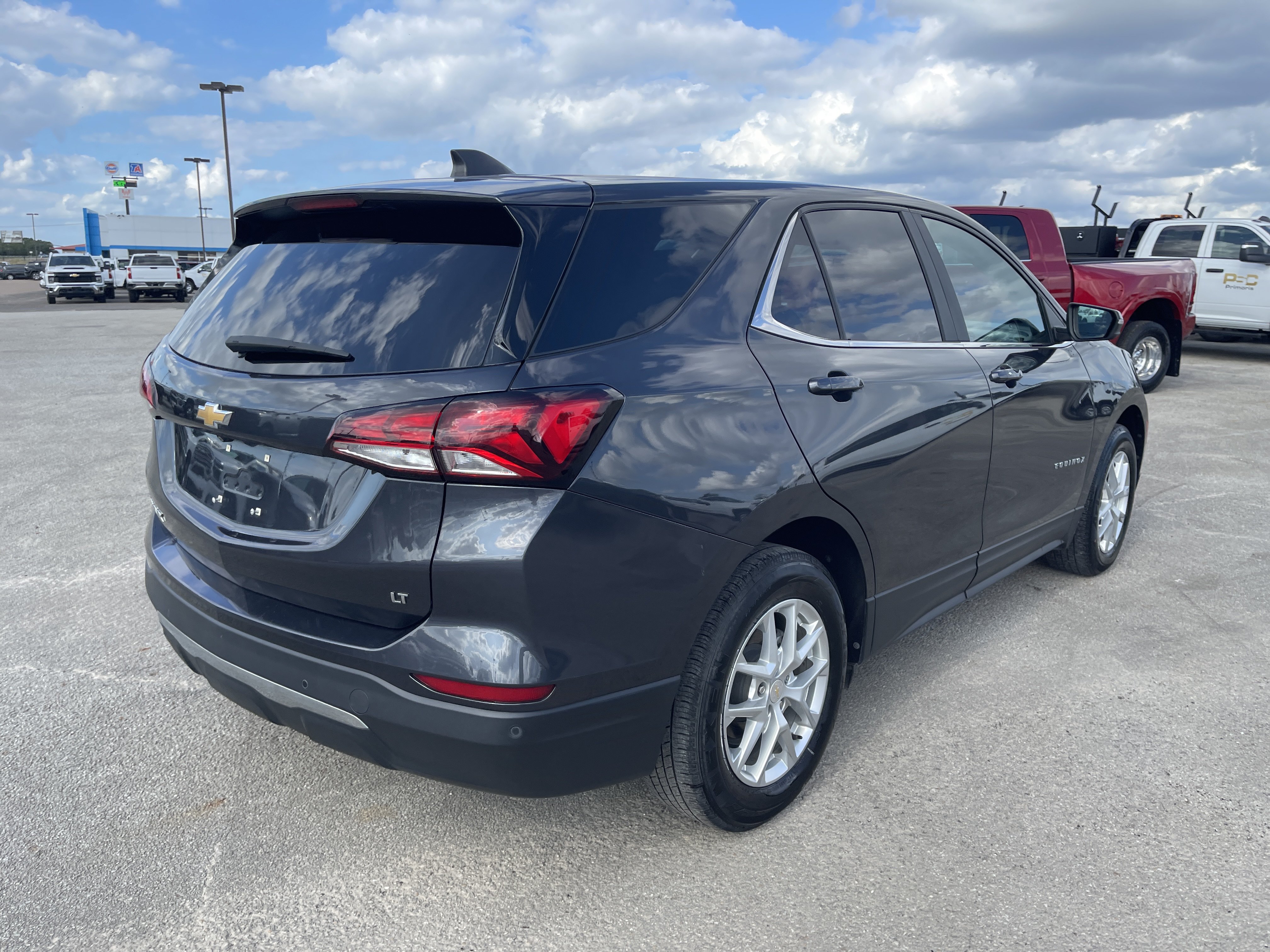 Used 2022 Chevrolet Equinox LT FWD image 4