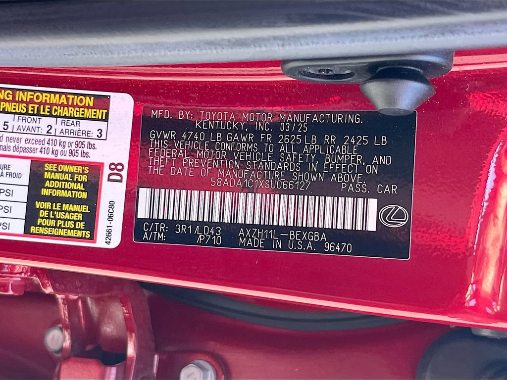 Used 2025 Lexus ES 300h w/ Premium Package FWD image 32