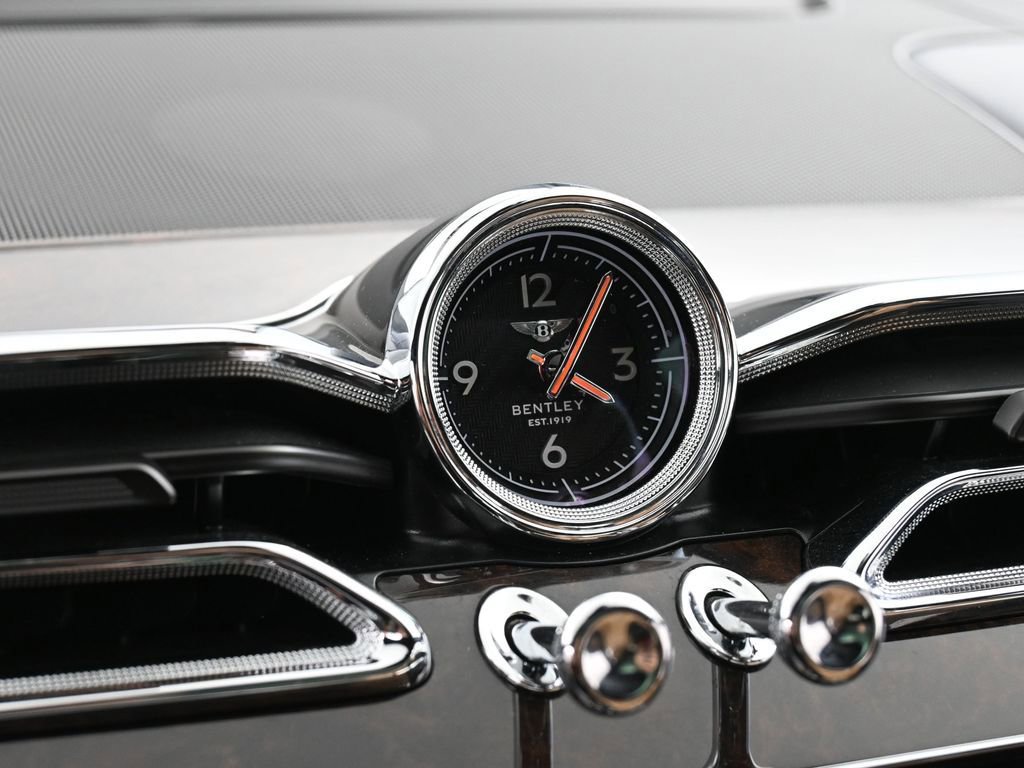 Certified 2023 Bentley Bentayga Extended Wheelbase AWD/4WD image 21
