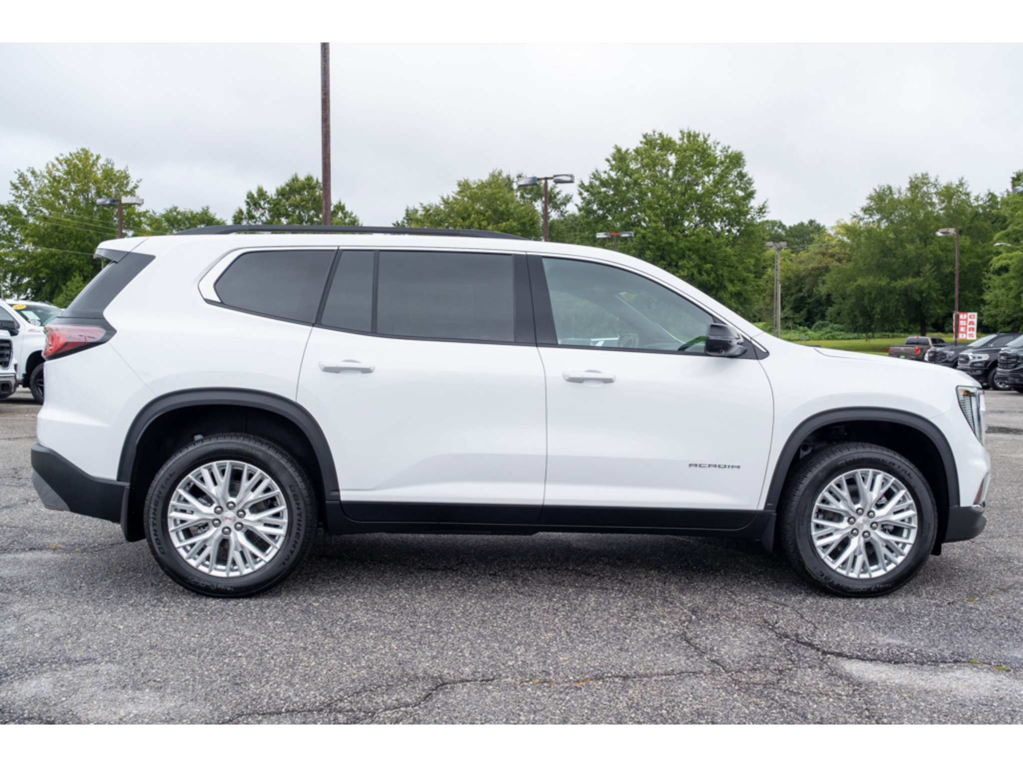 New 2027 GMC Acadia Elevation w/ Elevation Premium Package FWD image 9