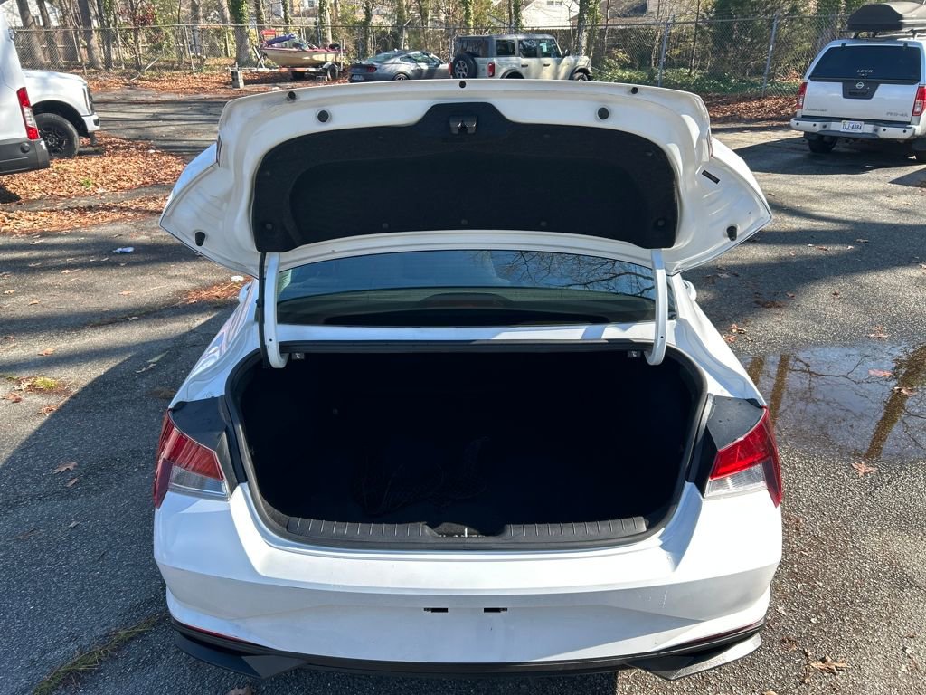 Used 2023 Hyundai Elantra SEL FWD image 27