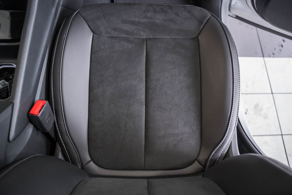 New 2025 Jeep Grand Cherokee Altitude image 28