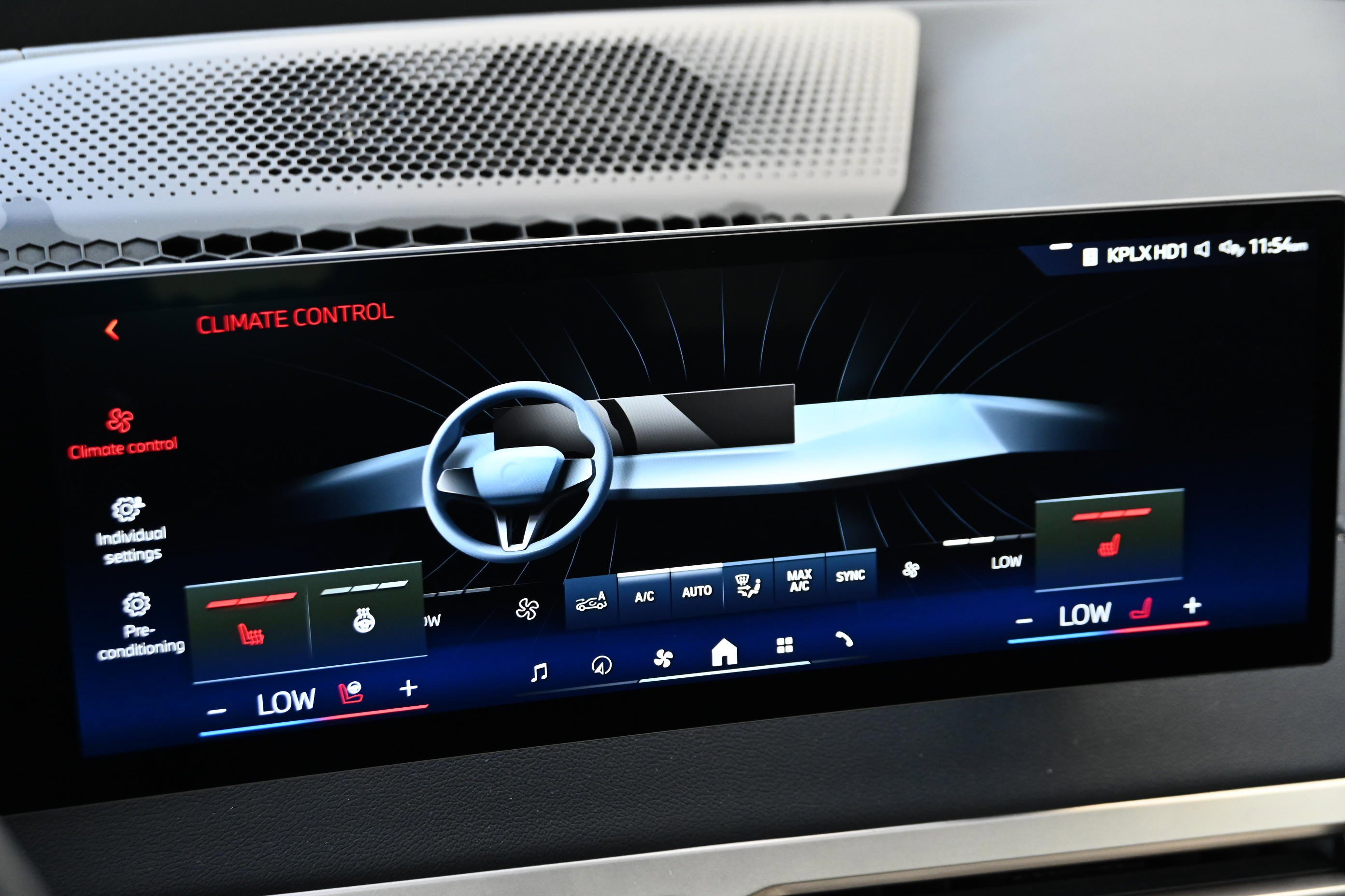 Certified 2025 BMW iX xDrive50 image 15