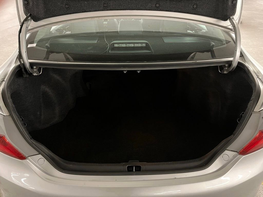 Used 2014 Toyota Camry SE image 30