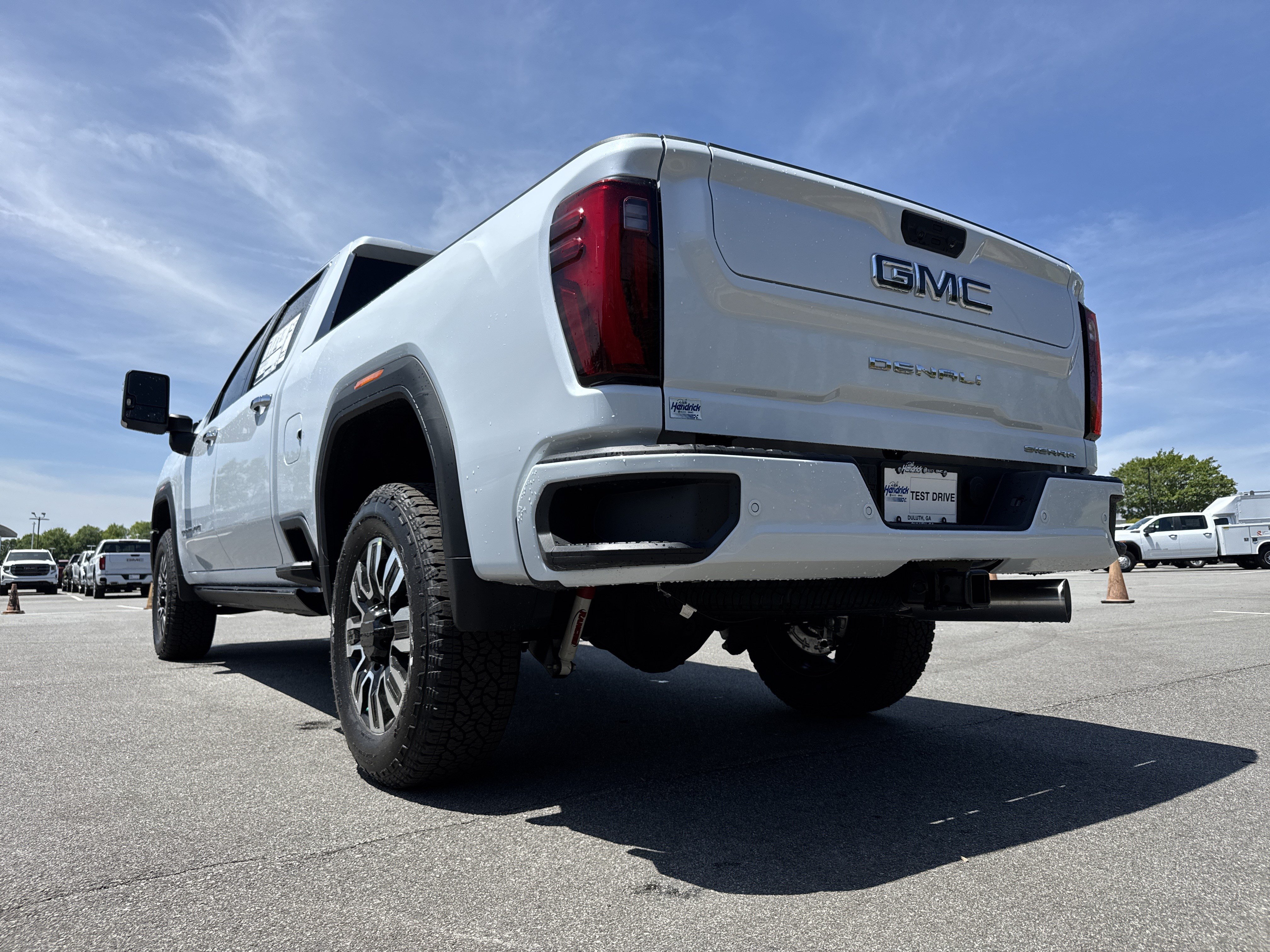 New 2026 GMC Sierra 2500 Denali Ultimate AWD/4WD image 8