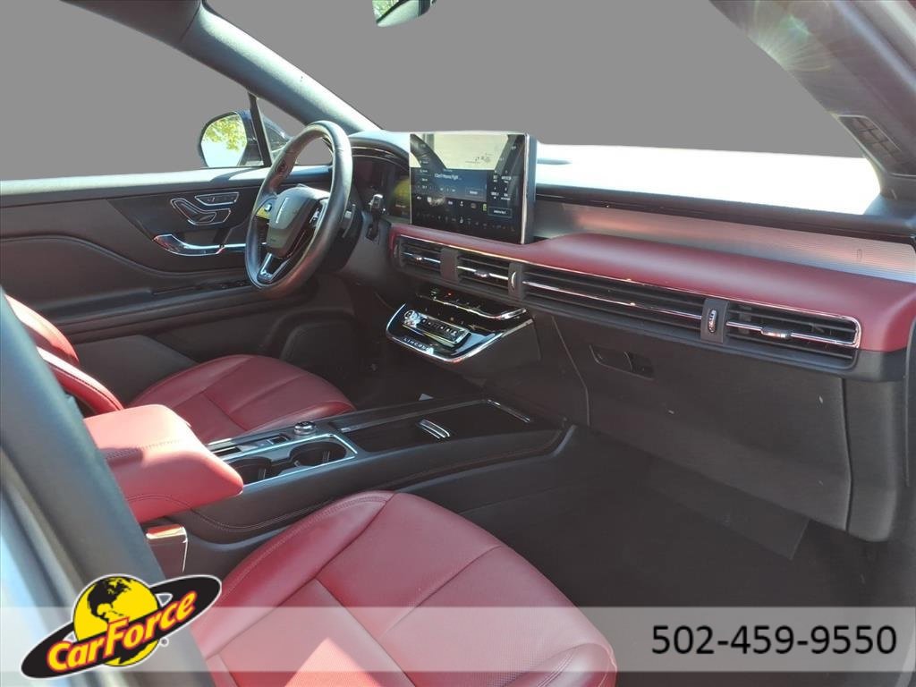 Used 2023 Lincoln Corsair Reserve w/ Equipment Group 201A image 11