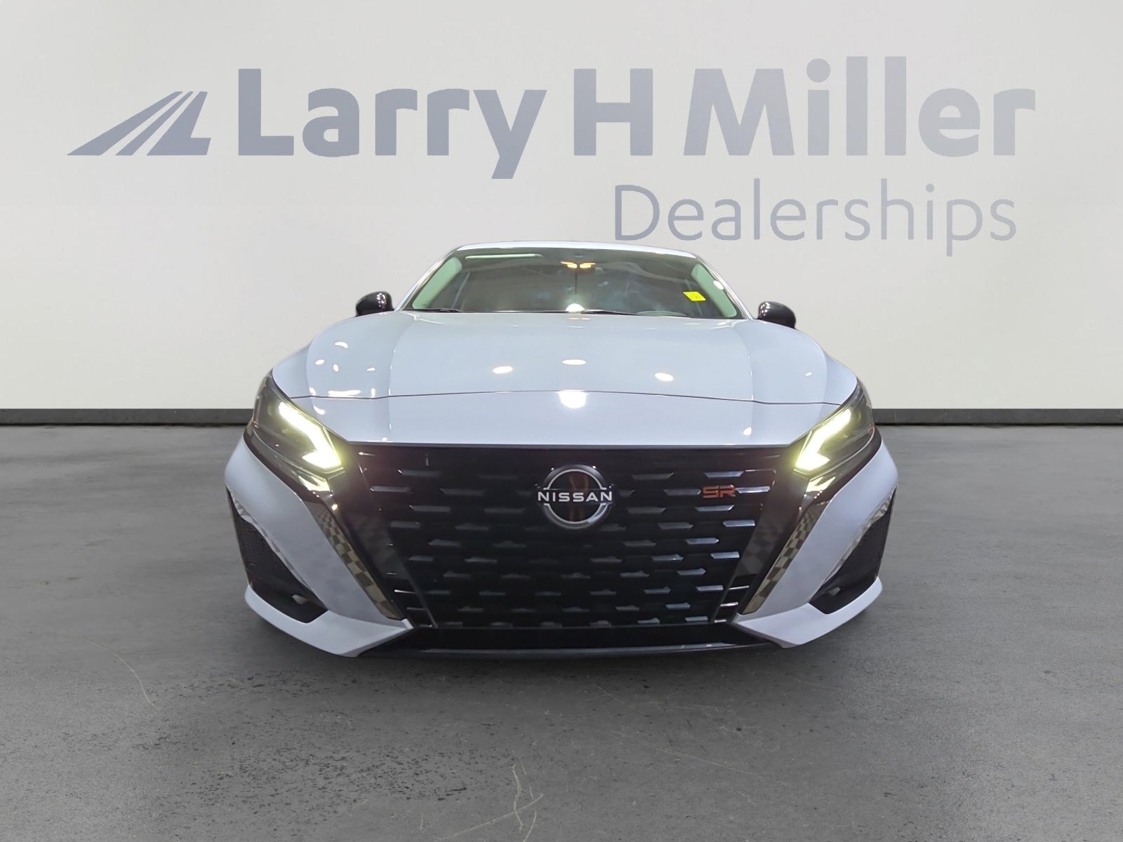 Used 2023 Nissan Altima 2.5 SR image 8