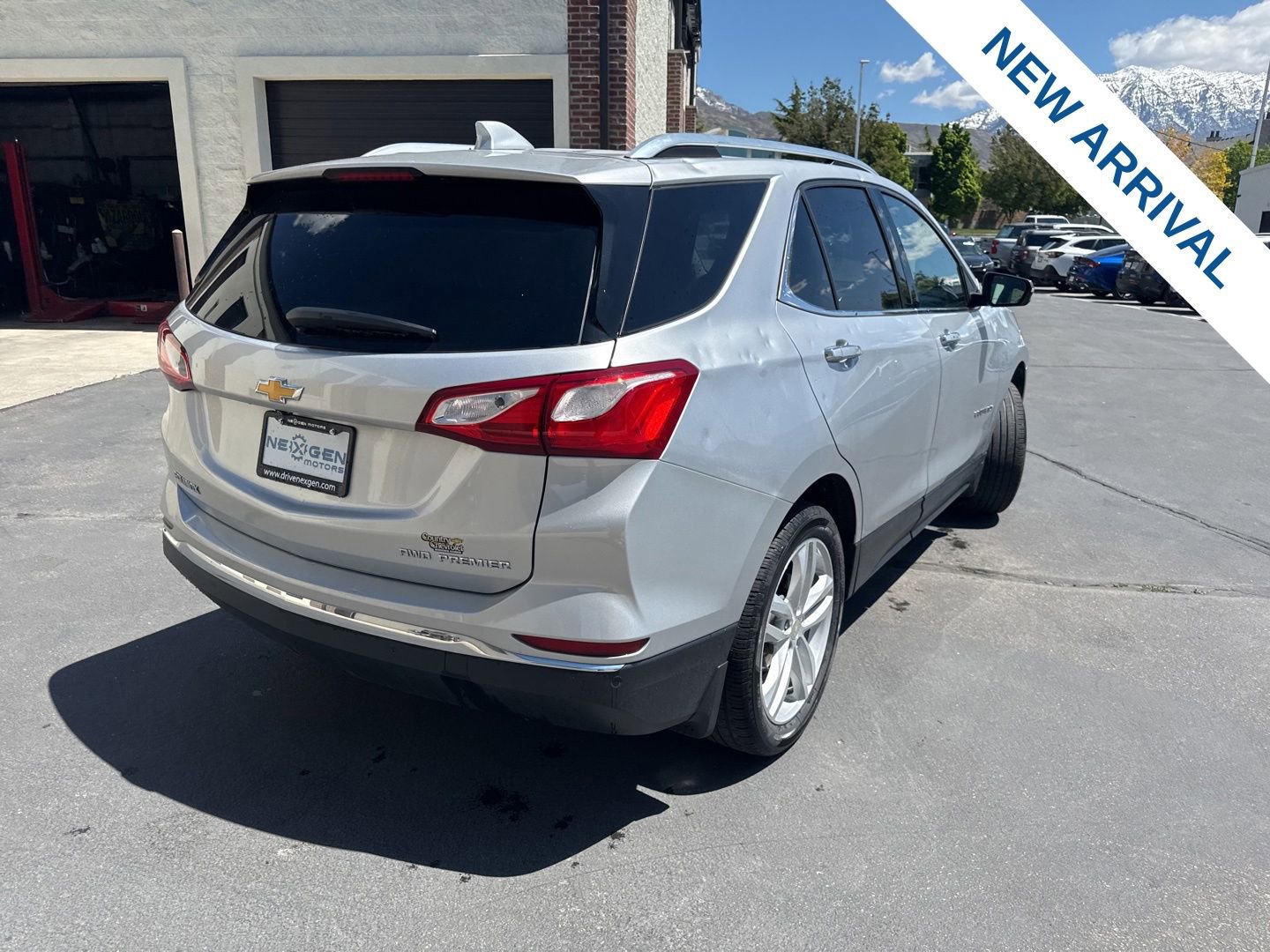 Used 2021 Chevrolet Equinox Premier AWD/4WD image 7