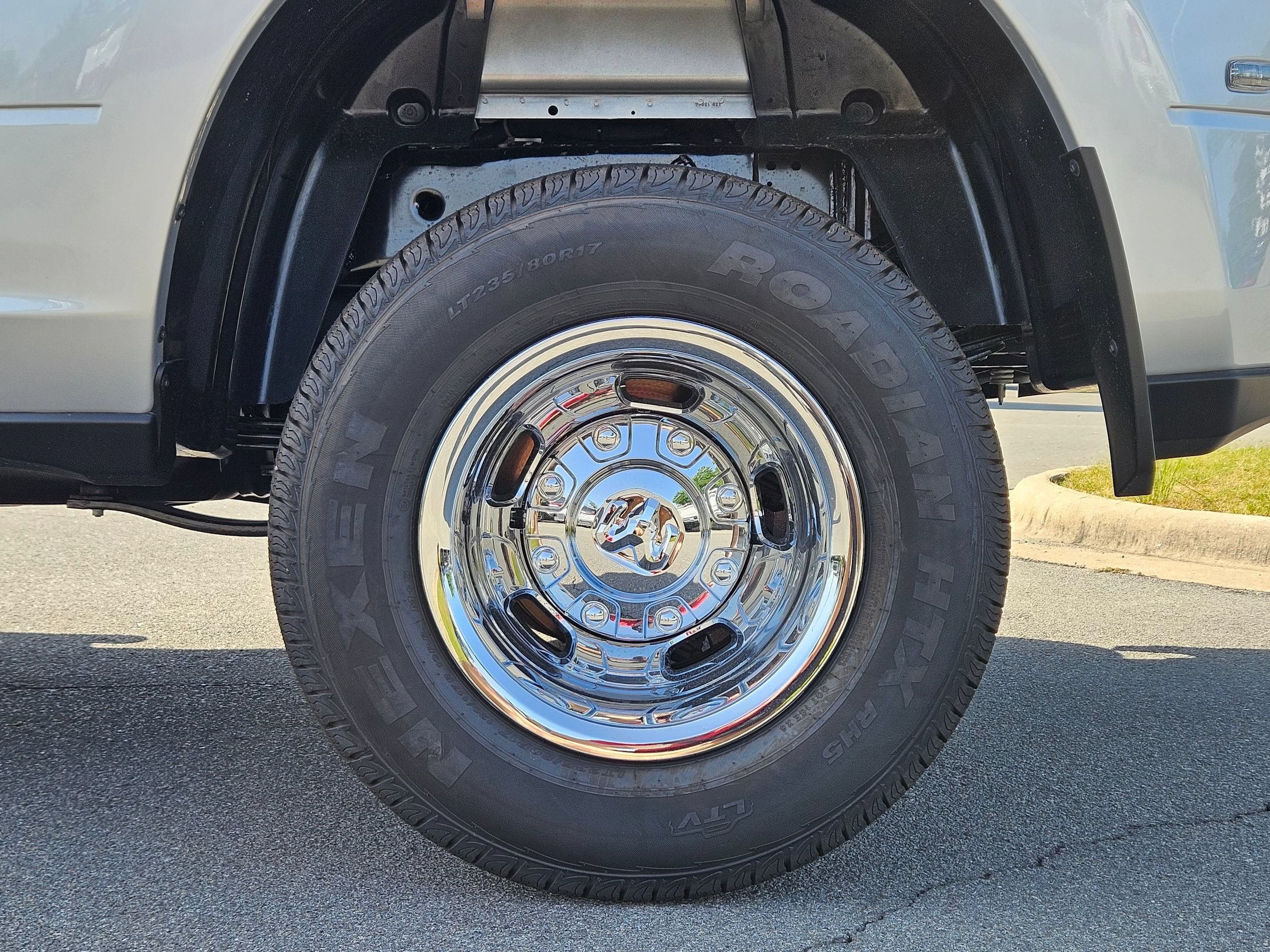 New 2026 RAM 3500 Tradesman AWD/4WD image 25