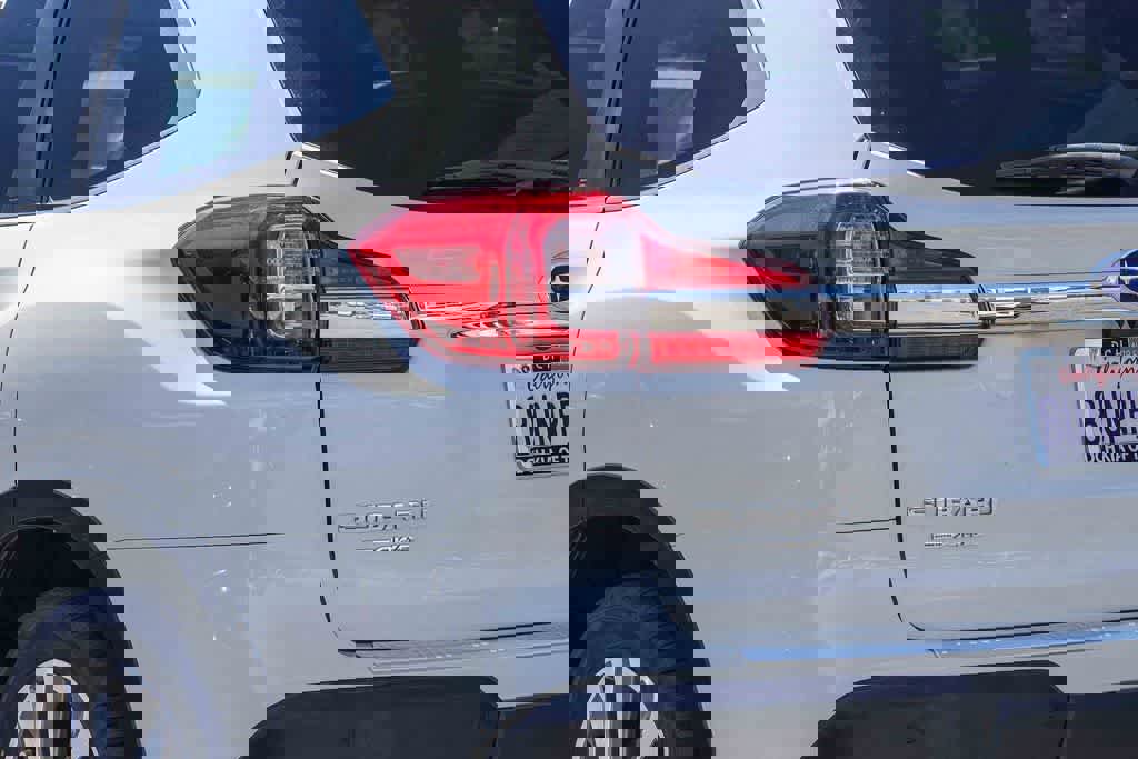 Used 2021 Subaru Ascent Touring w/ Popular Package #2A image 7