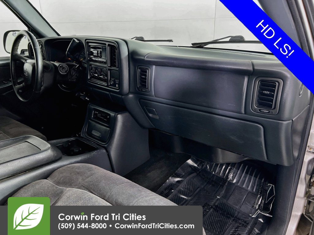 Used 2000 Chevrolet Silverado 2500 LS w/ Snow Plow Prep Pkg AWD/4WD image 24