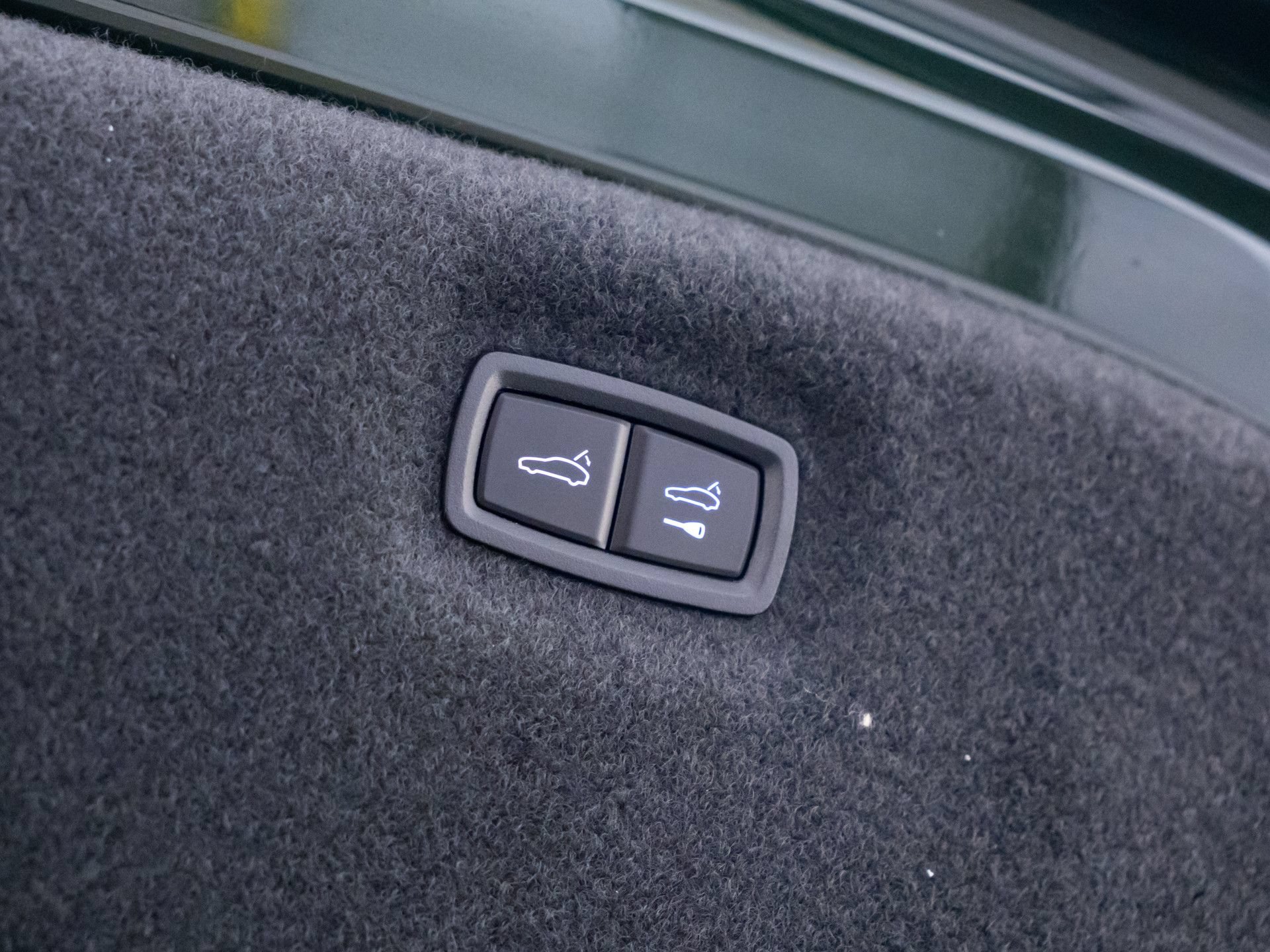 New 2026 Porsche Taycan AWD/4WD image 35